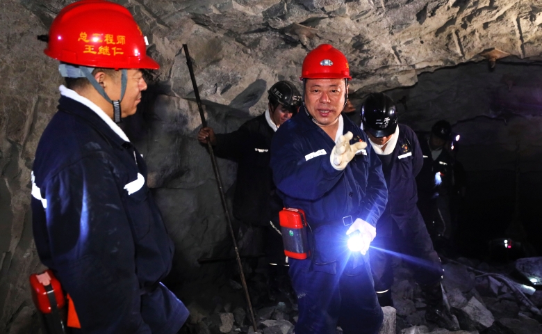 張秉德到益新礦調(diào)研檢查工作