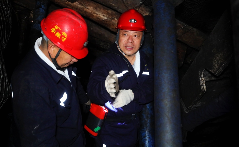 張秉德到新陸礦調(diào)研檢查工作